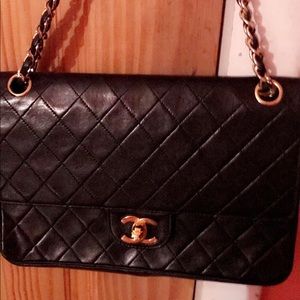 Vintage classic medium Chanel bag